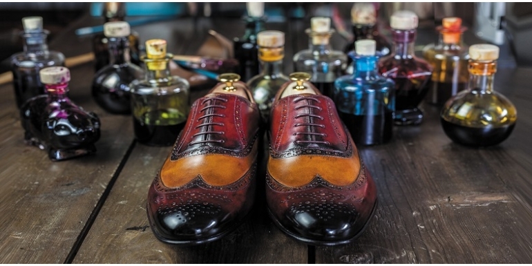 Czym jest patynowanie obuwia?